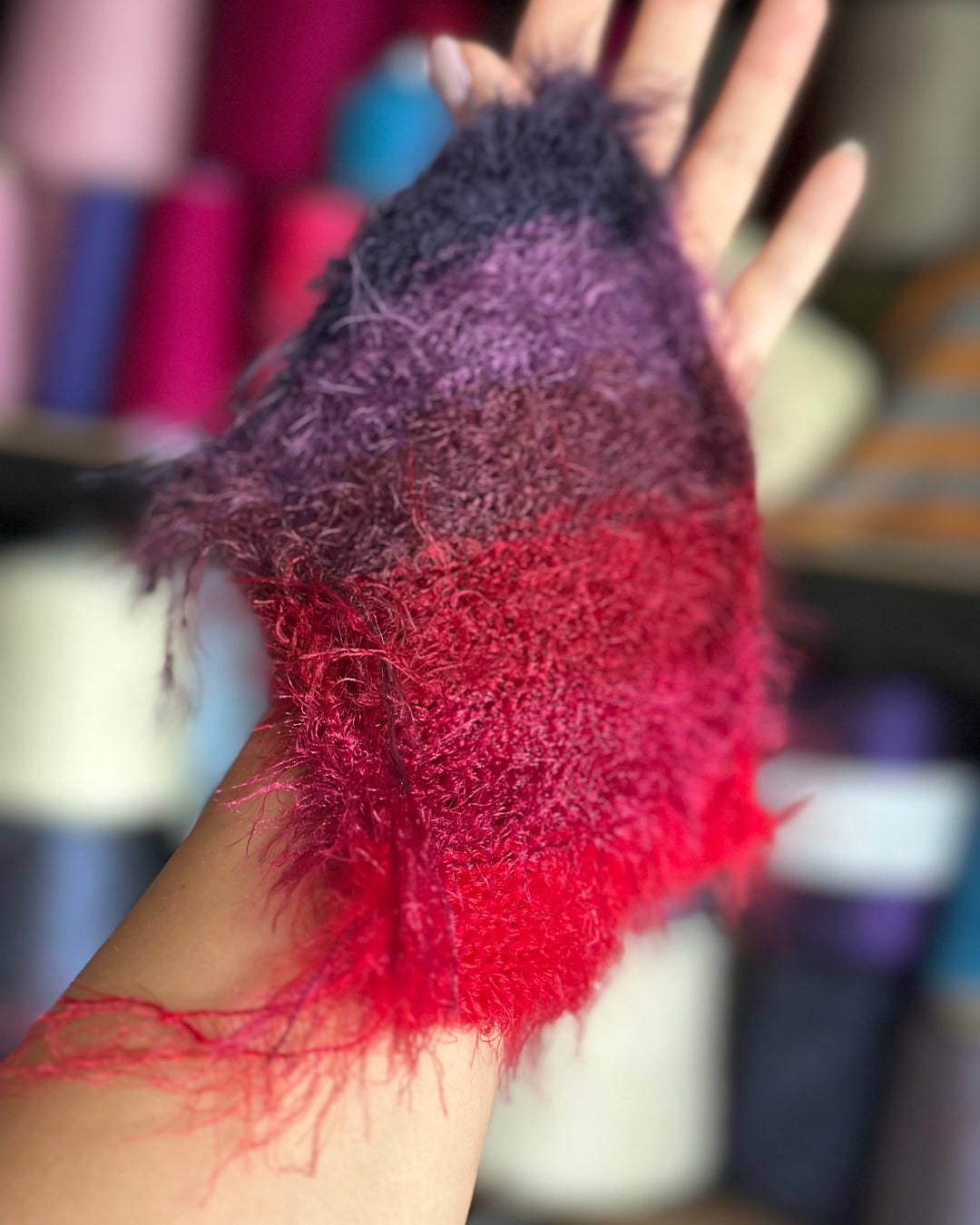 Set di filati Fluffina (6 × 100 g) — Toni rossi e viola