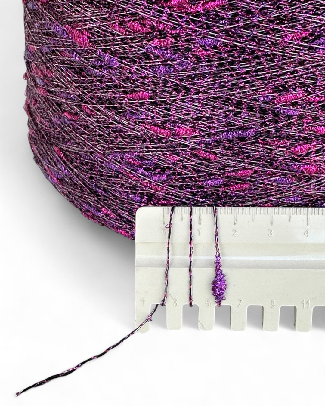 Close-up: fuchsia and violet nubs