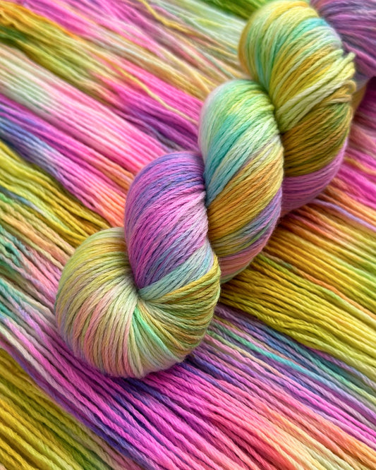 Filato merino superwash e nylon tinto a mano, colore Tropical Sunrise, 100 g, 420 m