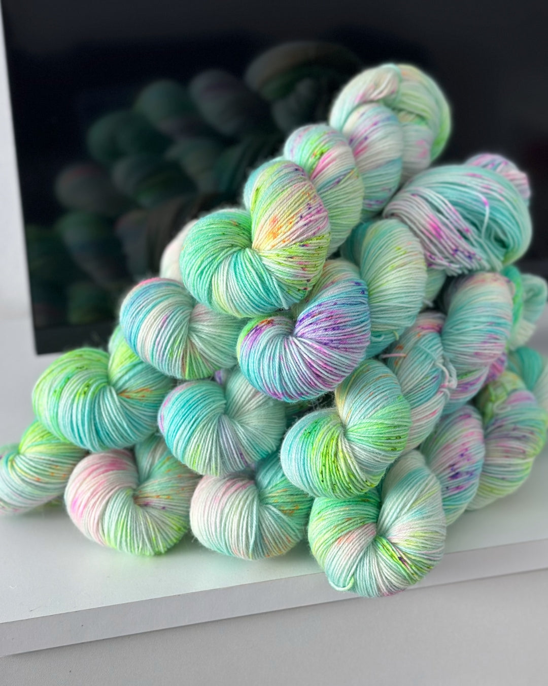 Laguna — hand-dyed sock yarn, 400 m / 100 g