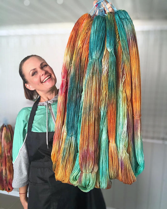 Colorful World in Your Hands – Yarn Dyeing Guide (PDF)