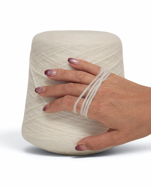 DUSTIN – Italian Cord Yarn | 60% Baby Alpaca | 400 m / 100 g | Natural White