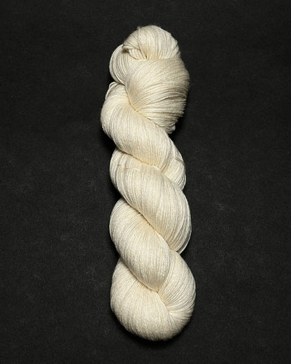 FAINA — 100% Extrafine Merino Dye Base | 400 m / 100 g