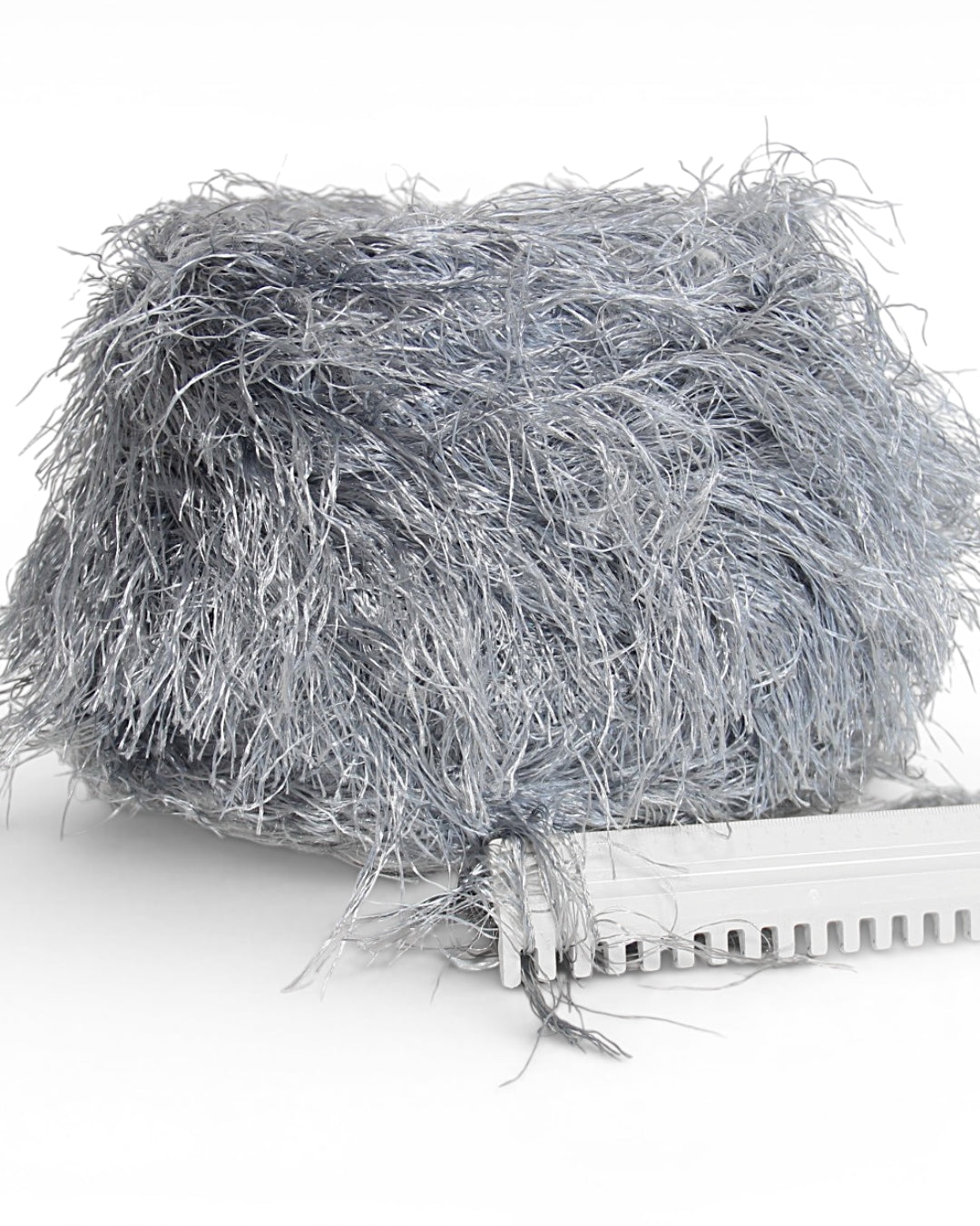 Fluffina Chunky — thick fluffy faux fur yarn on cone