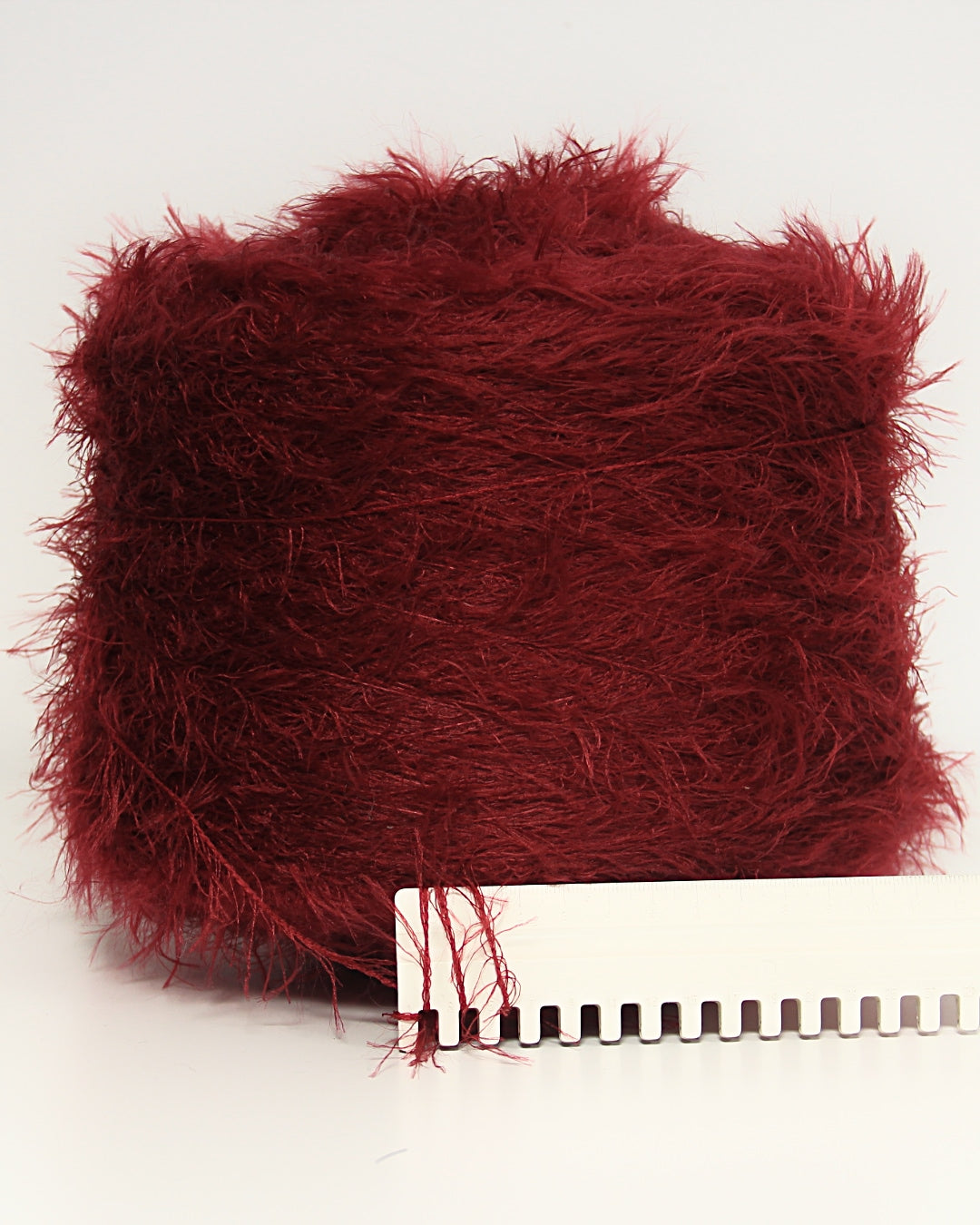 Ruby Fluffina yarn, 100% Nylon, 300 m / 100 g