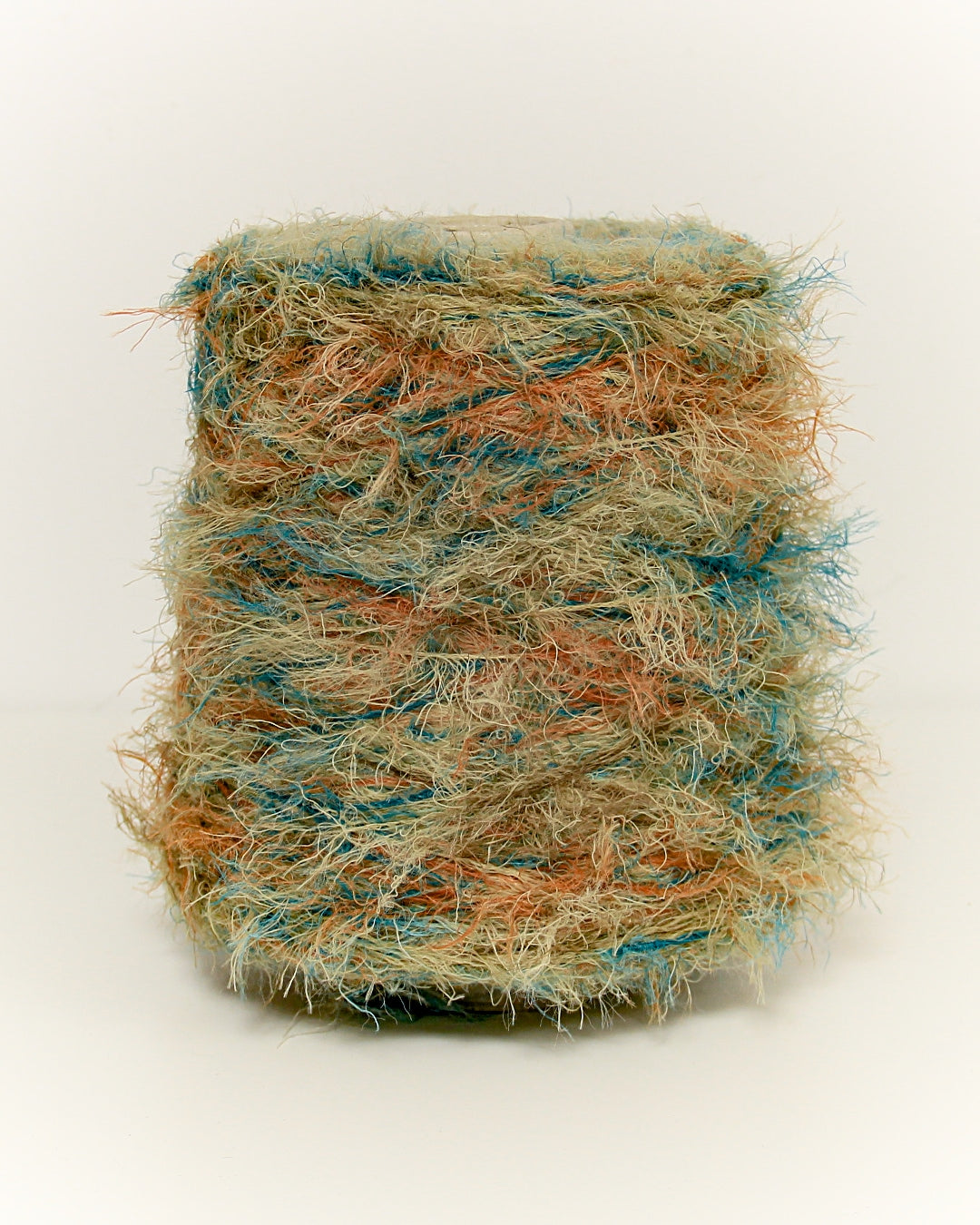 Fluffina Multicolor — filato soffice effetto pelliccia su cono