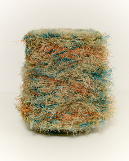 Fluffina Multicolor — filato soffice effetto pelliccia su cono