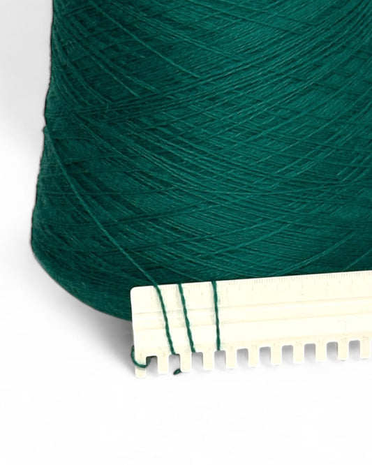 Fine yarn with wool and angora, 750 m / 100 g, emerald shade