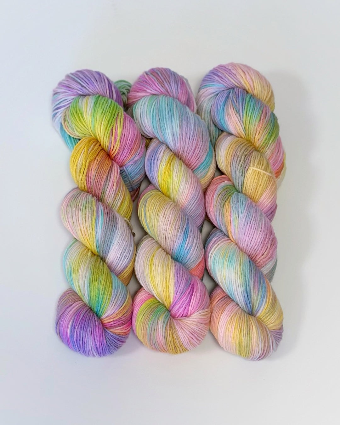 Merino superwash and nylon hand dyed yarn color Spring, 100g