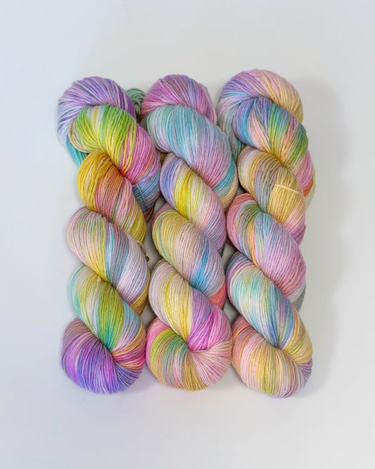 Merino superwash and nylon hand dyed yarn color Spring, 100g