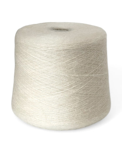 Natural Mohair Silk Yarn — 70% Mohair / 30% Silk, 850 m / 100 g