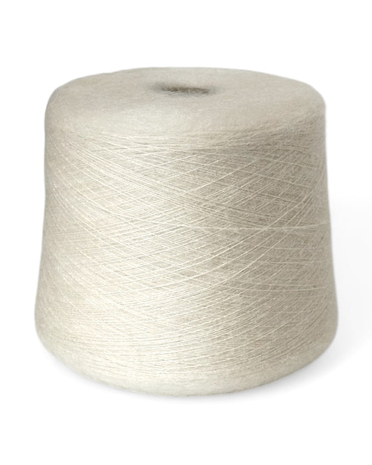 Natural Mohair Silk Yarn — 70% Mohair / 30% Silk, 850 m / 100 g