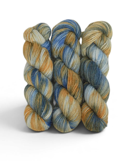 LIMBO — Hand dyed Baby Alpaca 60% / Merino 40%, 300 m / 100 g