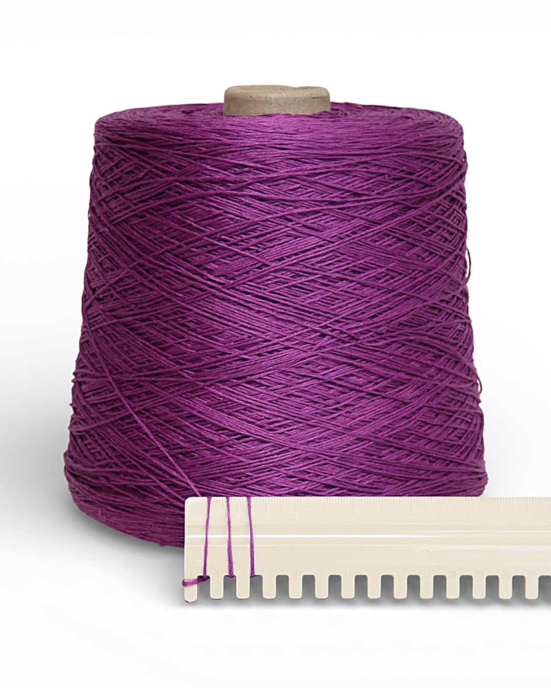 Linen Yarn Fuchsia — fuchsia linen yarn for knitting, crochet  and knitting machines (400 m / 100 g)
