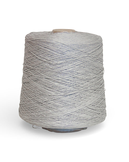 Linen Yarn Light Grey — elegant linen yarn in a soft light grey shade (400 m / 100 g)