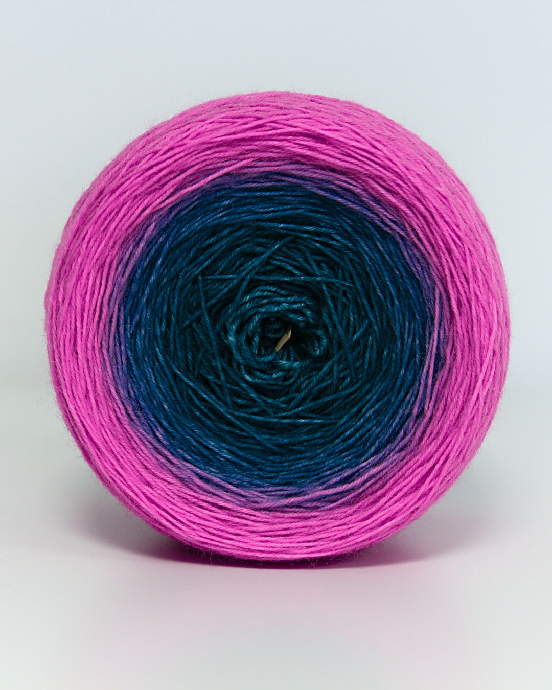 Gradient Yarn Deep Laguna Mila — 205 g Merino Nylon