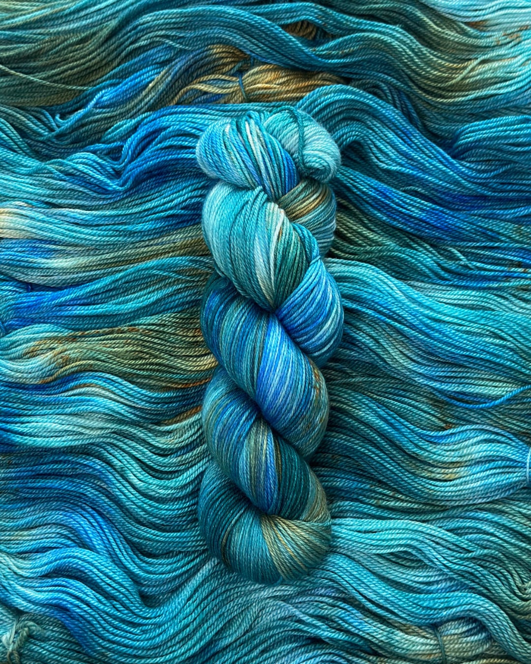 Merino wool extrafine Hand Dyed yarn, color Ocean, 400m, skein 100g