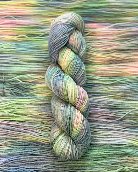 Merino wool Hand Dyed yarn, color Green Dreams, 420m, skein 100g