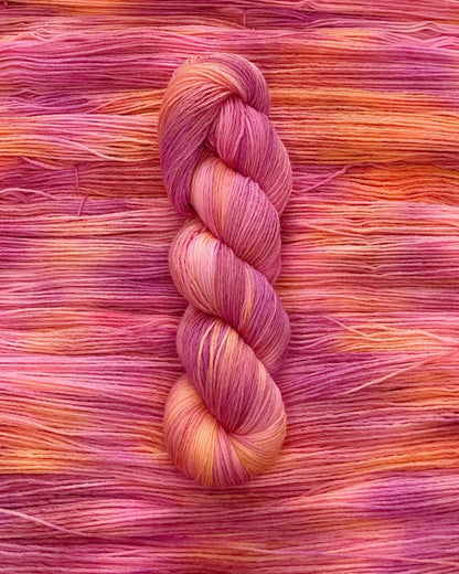 Merino superwash and nylon hand dyed yarn color Savannah Sunrise, 100g, 420m