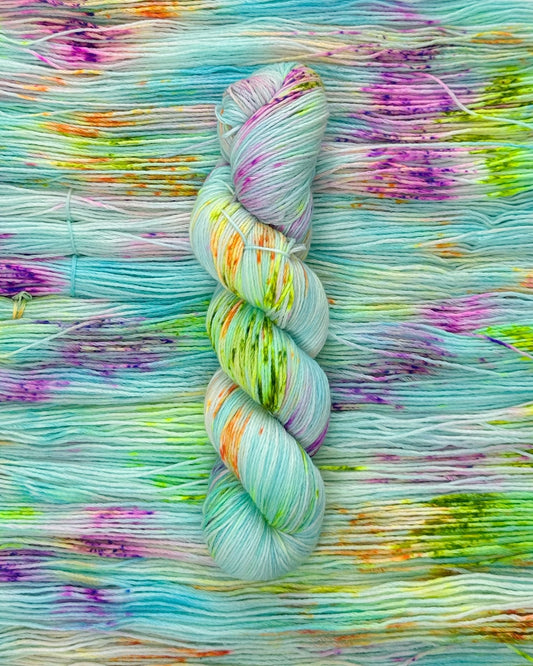 Merino superwash and nylon hand dyed yarn color Lazurite Shore, 100g, 420m