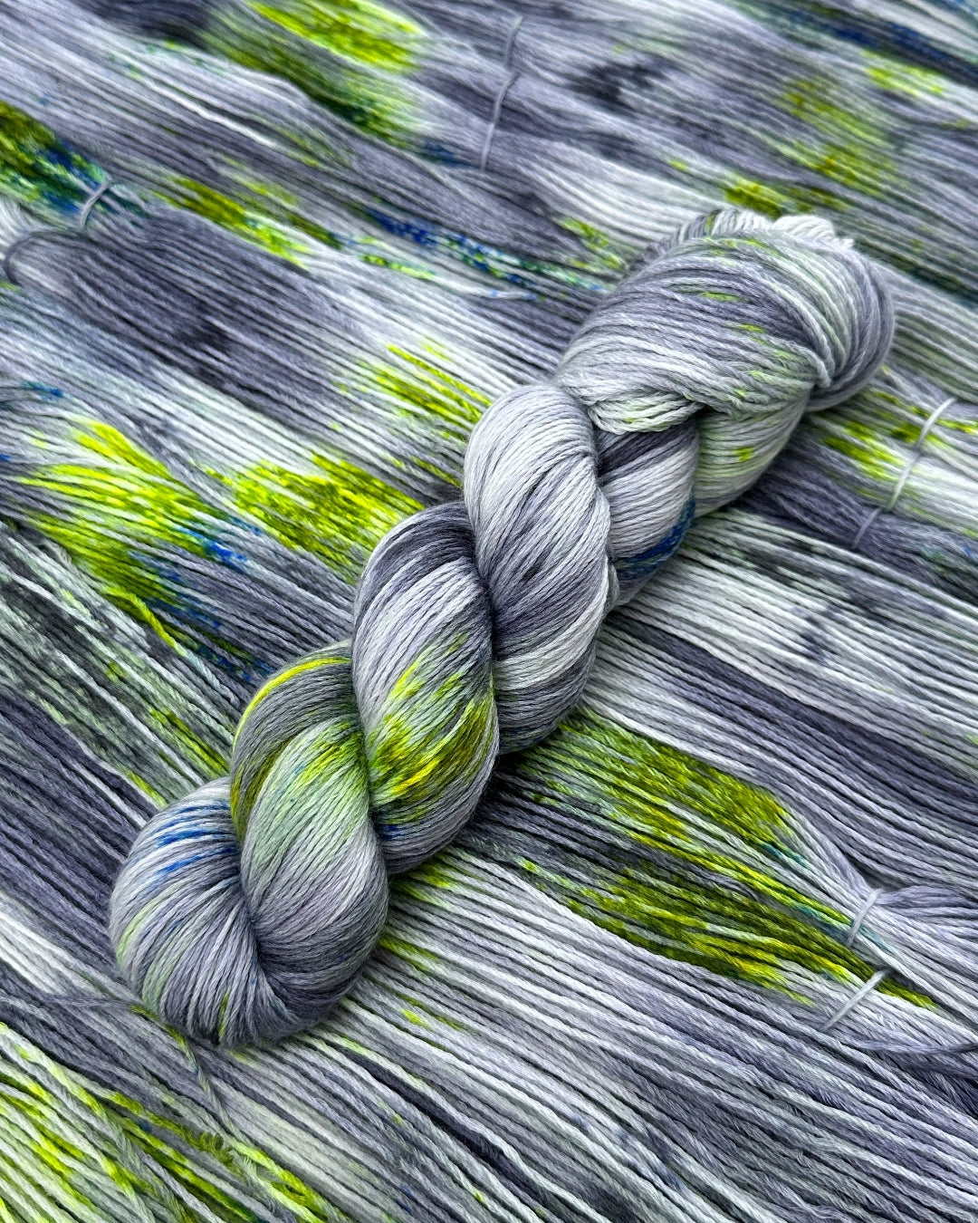 Merino superwash and nylon hand dyed yarn color Rainy Forest, 100g, 420m