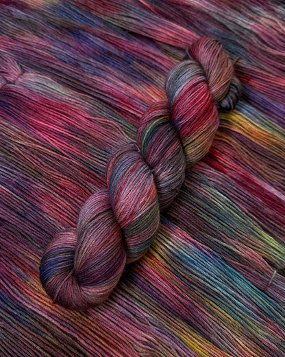 Merino superwash and nylon hand dyed yarn color Bozhole, 100g, 420m