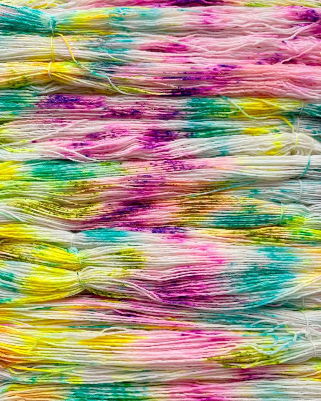 Merino superwash and nylon hand dyed yarn color Bright Dream, 100g, 420m