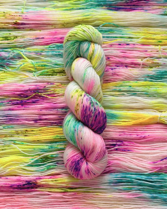 Merino superwash and nylon hand dyed yarn color Bright Dream, 100g, 420m