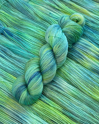 Merino superwash and nylon hand dyed yarn color Summer Breeze, 100g, 420m