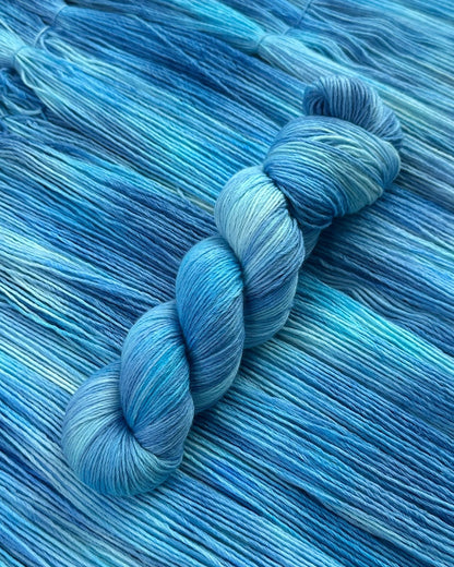 Merino superwash and nylon hand dyed yarn color Azure, 100g, 420m