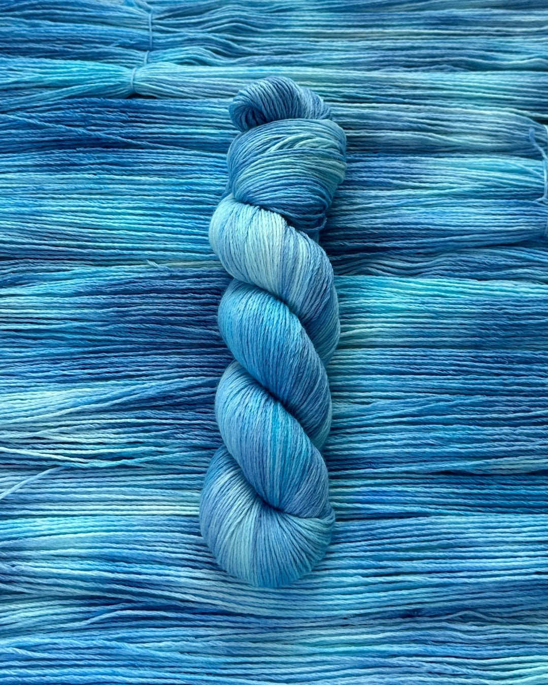 Merino superwash and nylon hand dyed yarn color Azure, 100g, 420m