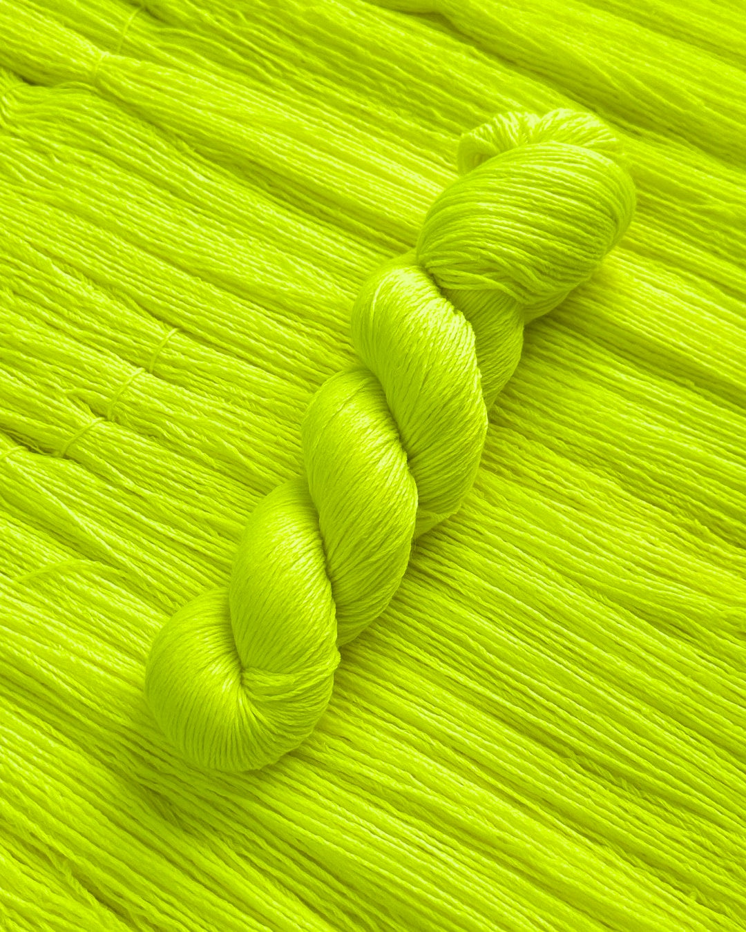 Merino superwash and nylon hand dyed yarn color Lemon Delight, 100g, 420m