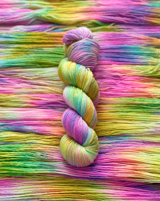 Merino superwash and nylon hand dyed yarn color Tropical Sunrise, 100g, 420m