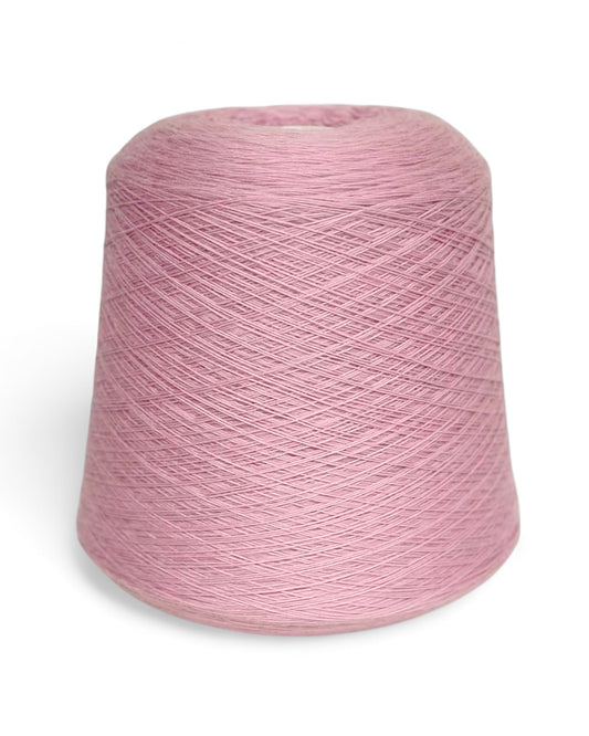 Pato — Mauve Powder extrafine merino wool yarn on cone