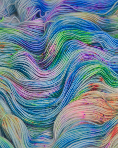 Electric Reef — hand-dyed sock yarn, 400 m / 100 g