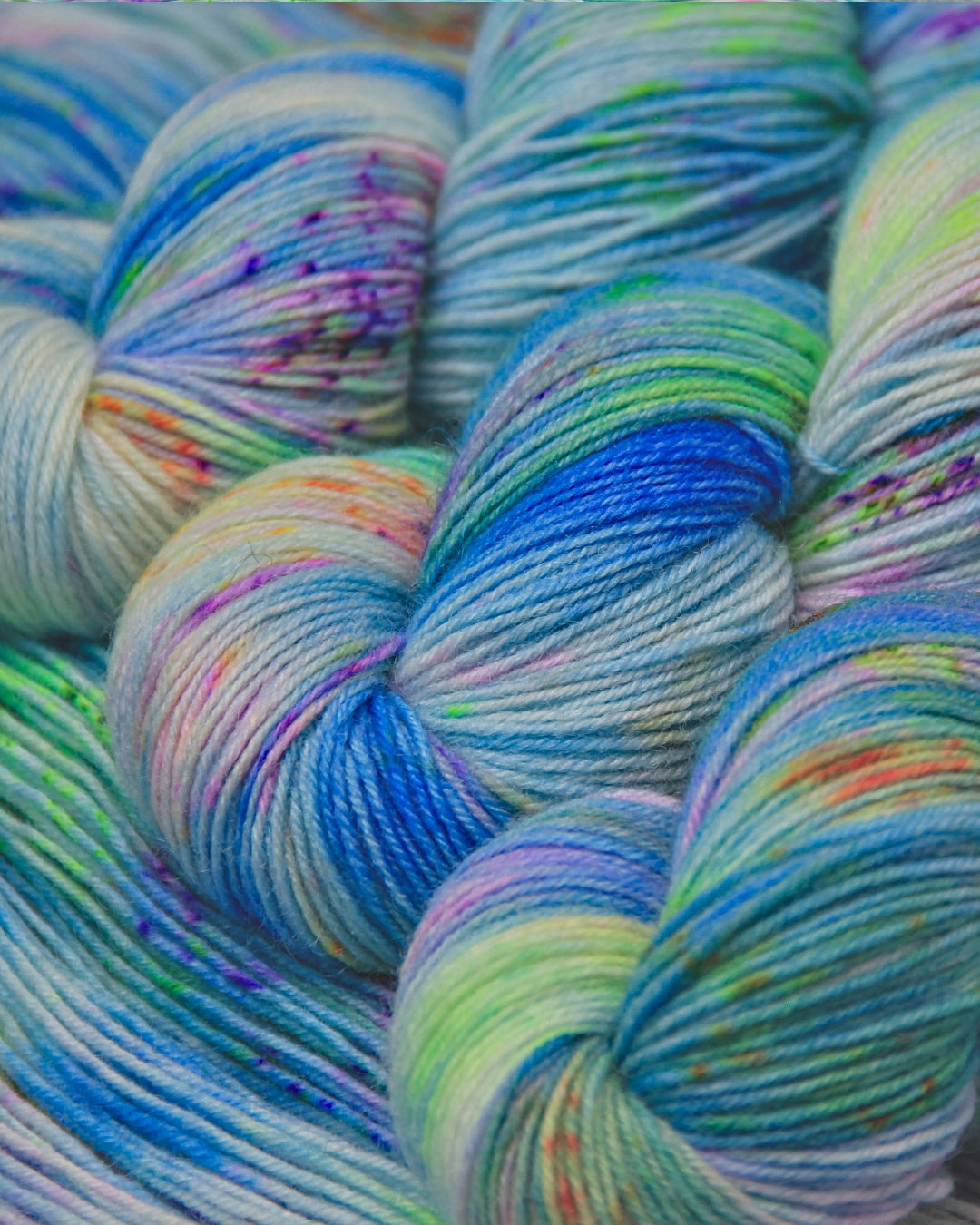 Electric Reef — hand-dyed sock yarn, 400 m / 100 g