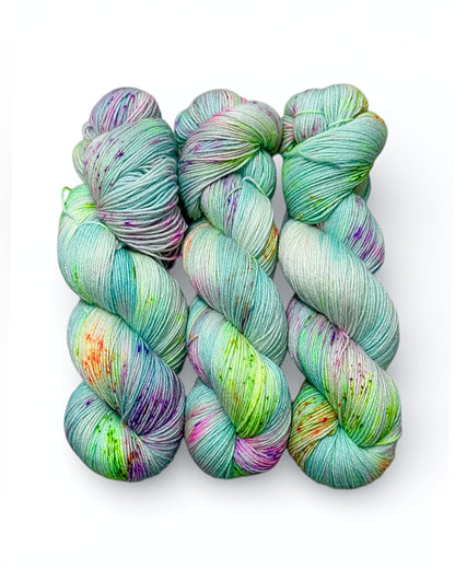 Laguna — hand-dyed sock yarn, 400 m / 100 g