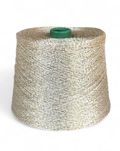 “Cream Veil” — filato con paillettes della collezione Sequino