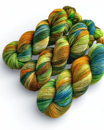 MILA Forest Ember — filato tinto a mano, 400 m / 100 g