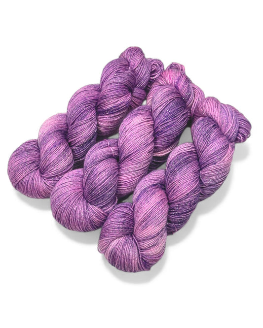 Astralia — hand-dyed lurex sock yarn (400 m / 100 g)
