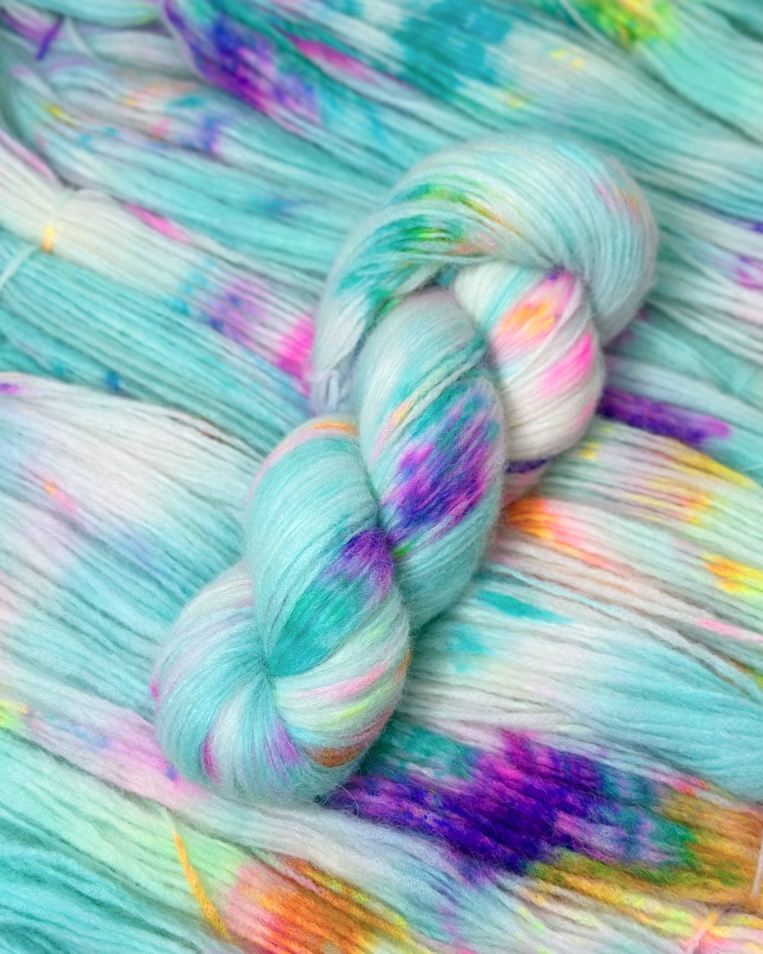 Super baby alpaca hand dyed yarn color Lazurite Shore, 100g, 400m, fluffy yarn