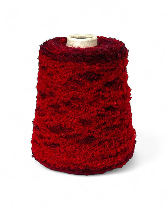 Red boucle yarn — cone 335 g