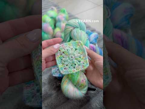 Electric Reef — filato tinto a mano, 400 m / 100 g